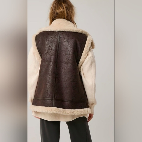Offline by Aerie Faux Leather Sherpa Teddy Vest. Size M, Fits L. - Picture 3 of 8